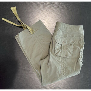 TITLE NINE Womens Size 8 Capri Cropped Green Pants Nylon Pockets Zipper Snaps